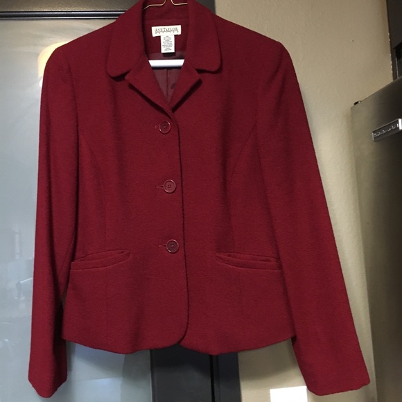 Ann Taylor wool blazer, a staple winter officewear - Picture 2 of 8